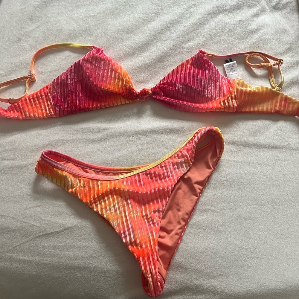 Dippin daisy Bikini Set
